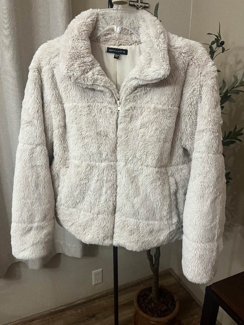 Kendall & Kylie Coat  XS/S